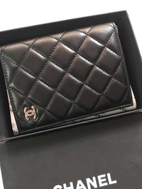 コピーシャネル激安財布全体デザイン